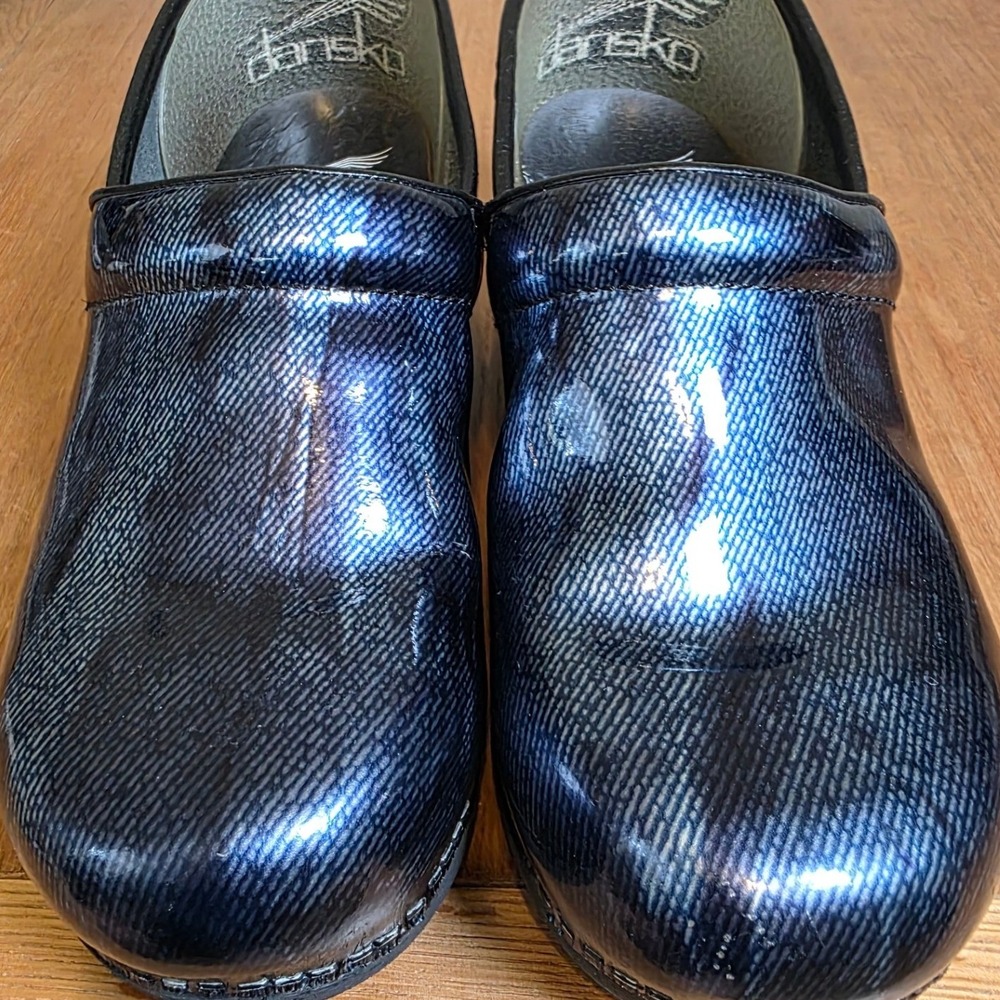 Dansko XP 2.0 Clogs Women 40/9.5-10 Blue Patent Denim Shimmer Professional Shoes
